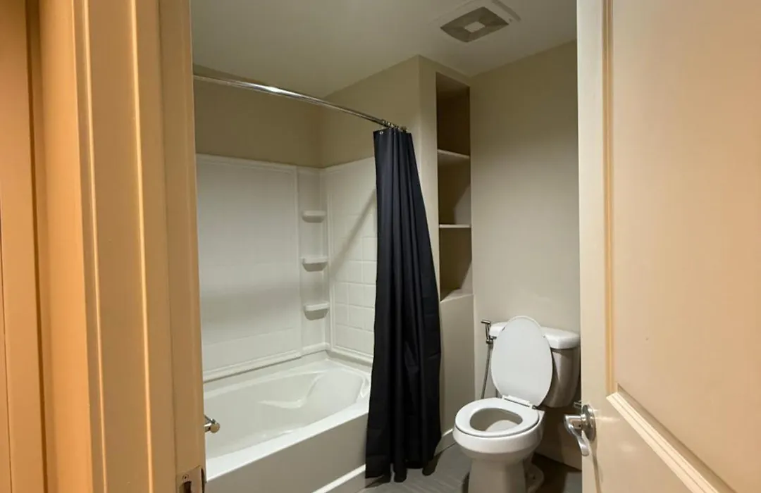 Wilshire La Brea Apartments-1